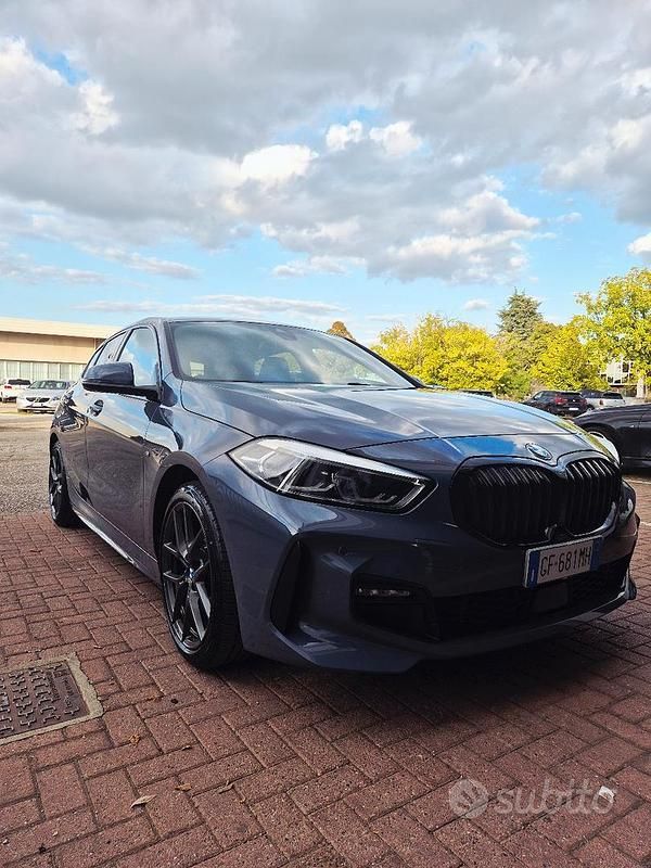 Usata BMW 118 M Sport 140 CV (102 kW) 2021 Grigio Utilitaria