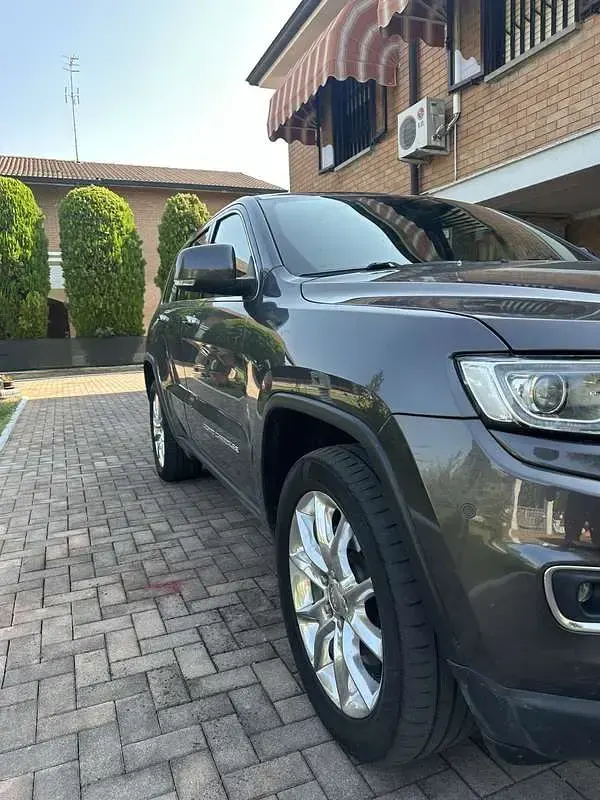 Usata Jeep Grand Cherokee Limited 250 CV (183 kW) 2016 Marrone SUV