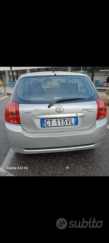 Usata Toyota Corolla 116 CV (85 kW) 2005 Grigio Berlina