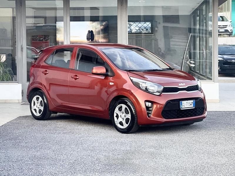 Usata Kia Picanto 65 CV (47 kW) 2022 Rosso Utilitaria