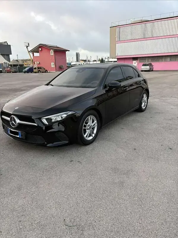 Usata Mercedes A180 116 CV (85 kW) 2019 Berlina