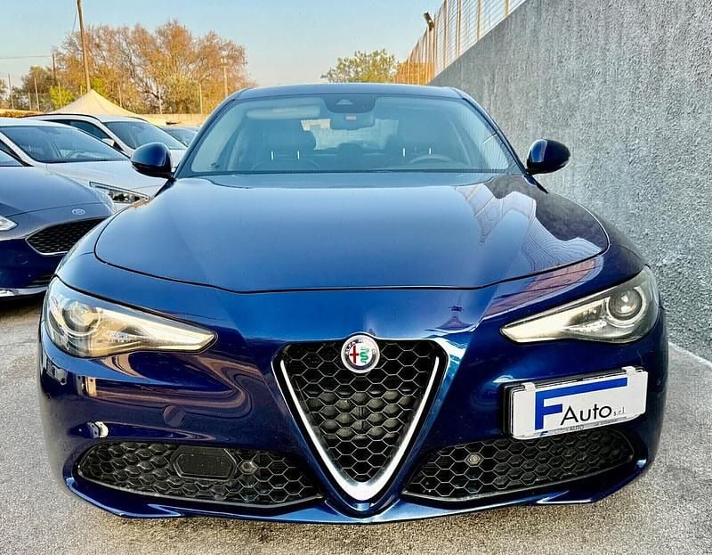 Usata Alfa Romeo Giulia 180 CV (132 kW) 2016 Blu Berlina