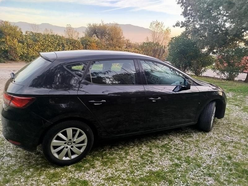 Usata Seat Leon Reference 90 CV (66 kW) 2013 Nero Berlina