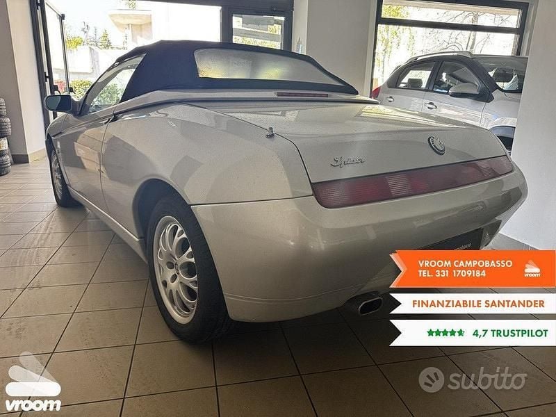 Begagnad Alfa Romeo Spider 144 HK (105 kW) 2000 Cab