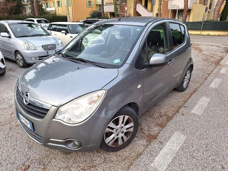 Usata Opel Agila Enjoy 94 CV (69 kW) 2011 Argento Utilitaria