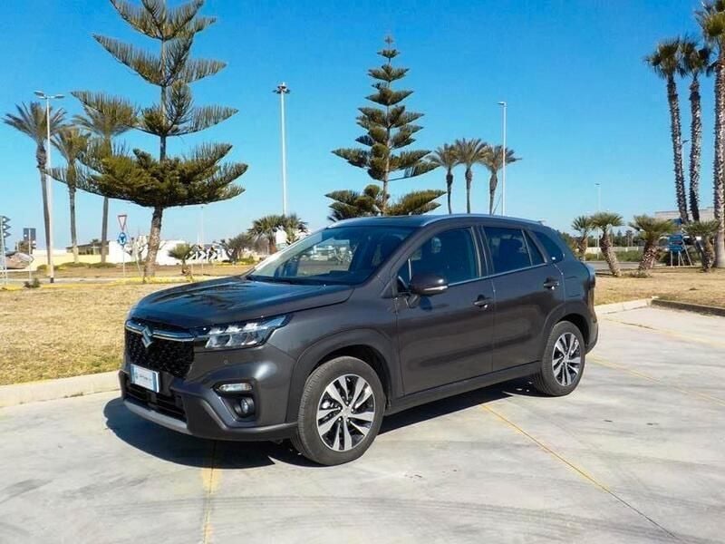 Grigio Usata 2023 Suzuki SX4 S-Cross SUV | 18.950 € (Super prezzo) - Immagine 1/4