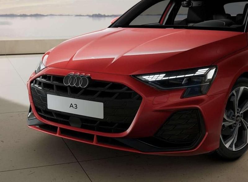 Usata Audi A3 S-Line 150 CV (110 kW) 2026 Rosso progressivo metallizzato Berlina