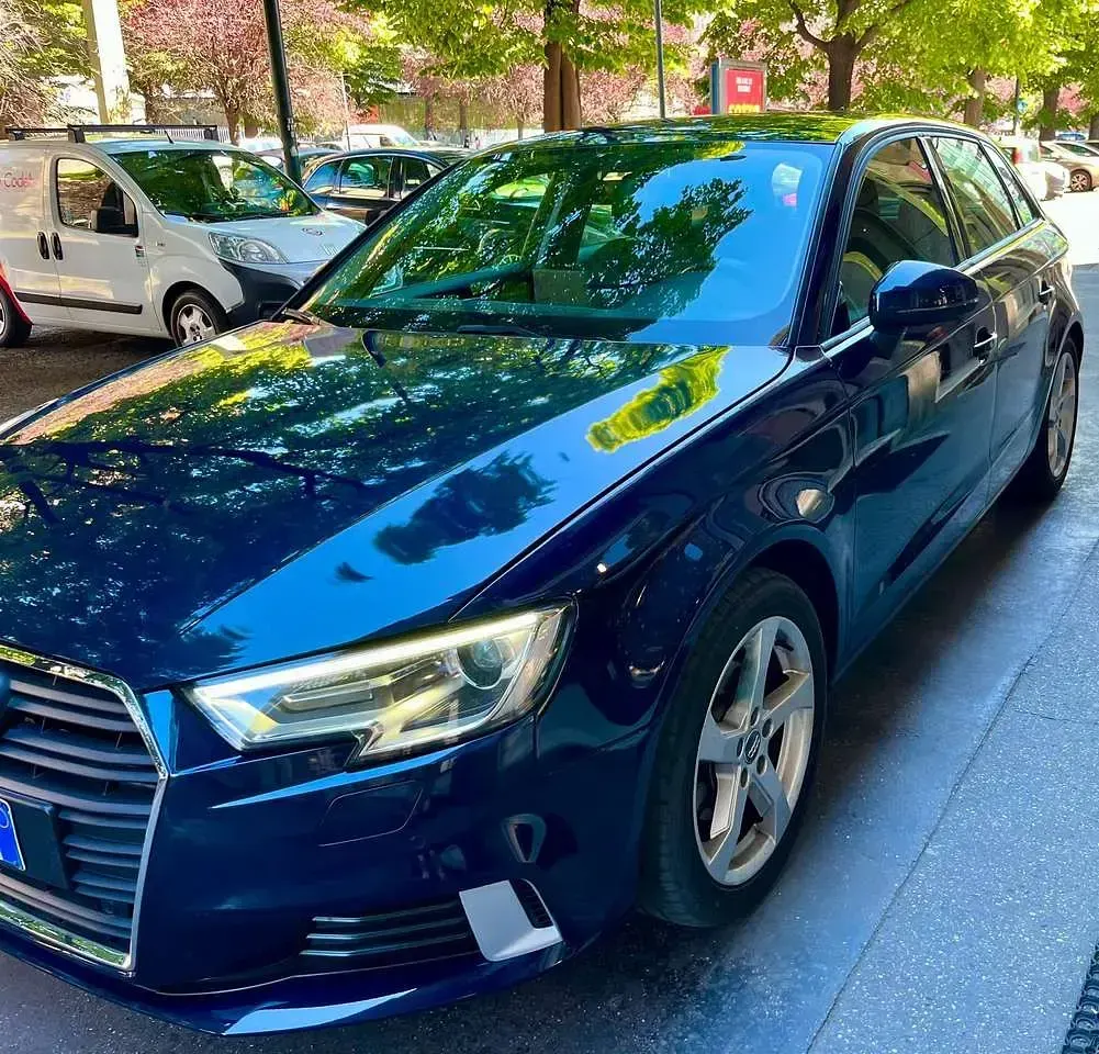 Usata Audi A3 Ambiente 116 CV (85 kW) 2018 Blu/azzurro Berlina