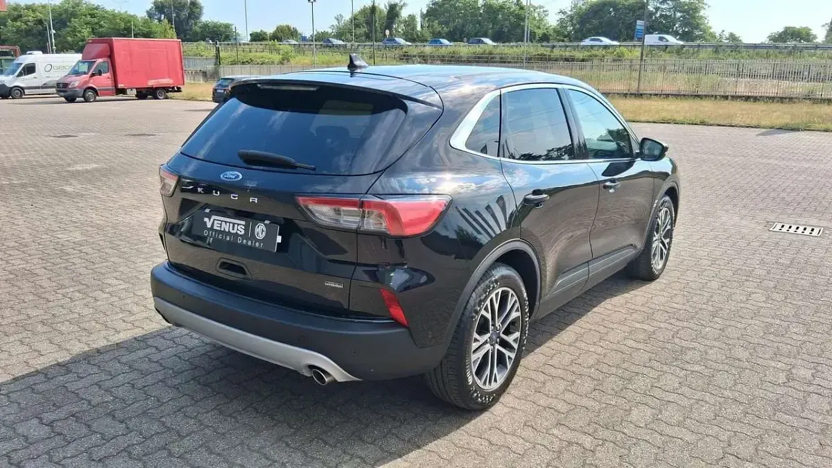 Usata Ford Kuga Business Edition 224 CV (164 kW) 2021 Nero SUV