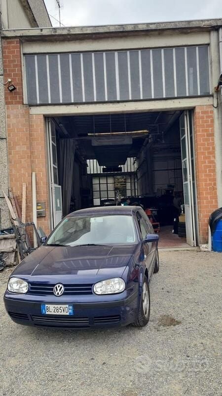 Usata VW Golf IV 75 CV (55 kW) 2002 Utilitaria
