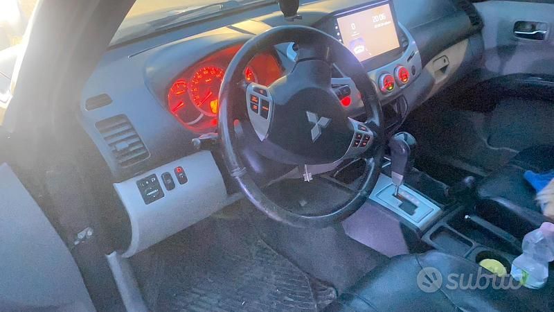 Grigio Usata 2015 Mitsubishi L200 Pick-up | 19.500 € - Immagine 1/4
