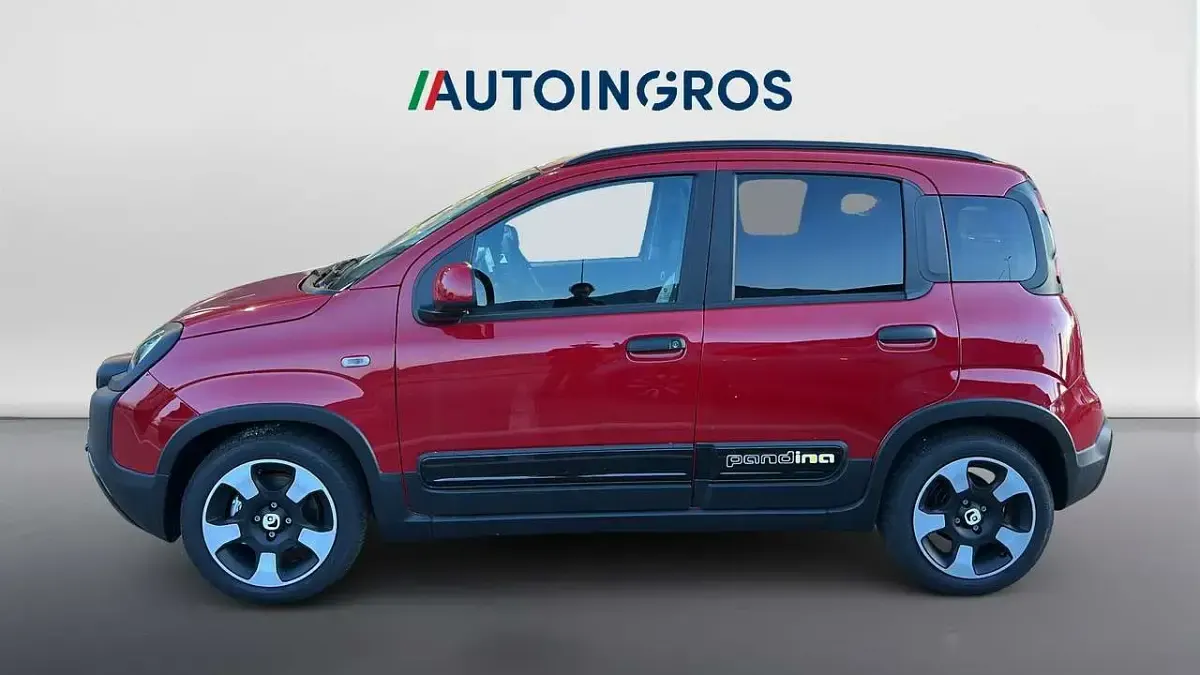 Nuevo Fiat Panda Cross Cross 69 CV (50 kW) 2025 Rojo Utilitario