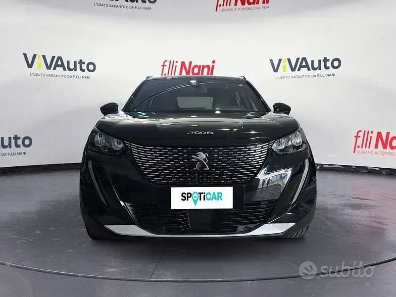 Usata Peugeot 2008 Allure 102 CV (75 kW) 2023 Nero SUV
