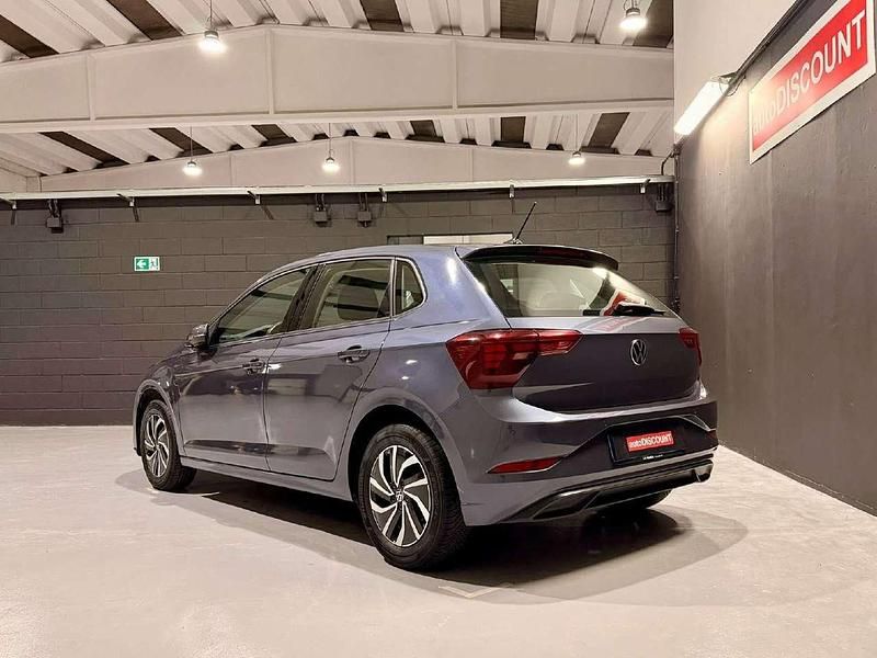 Usata VW Polo Life 95 CV (69 kW) 2022 Grigio Berlina