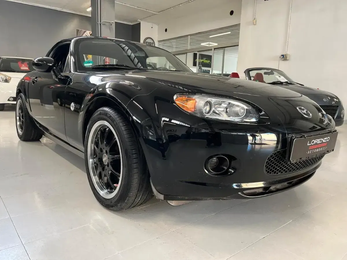Usata Mazda MX5 126 CV (92 kW) 2007 Viola Cabrio