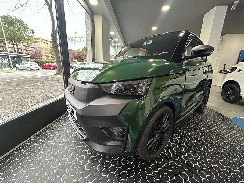 Nuova Ligier JS50 2026 Verde velvet tetto nero Utilitaria