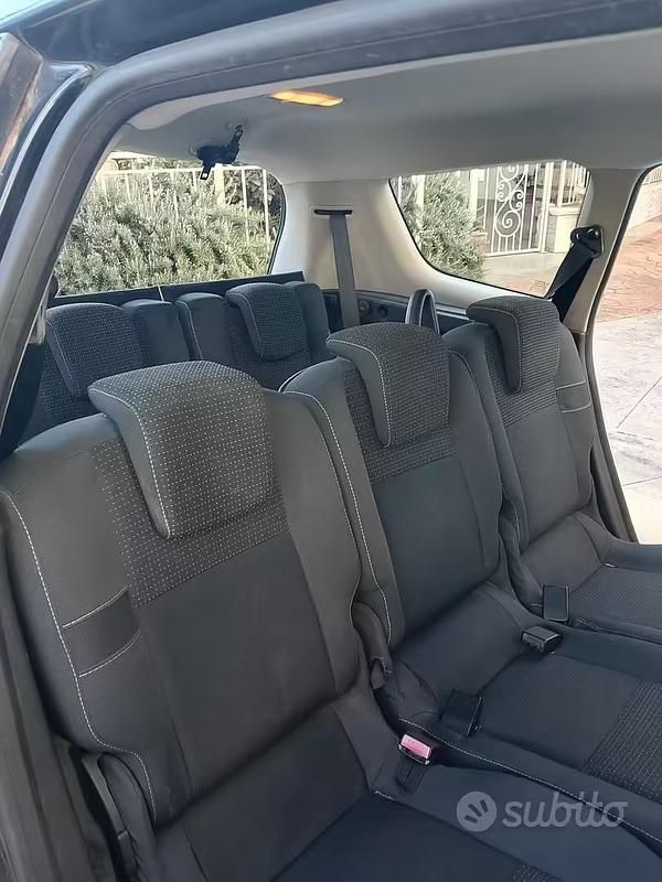 Usata Renault Scénic III Dynamique 110 CV (80 kW) 2009 Nero Monovolume