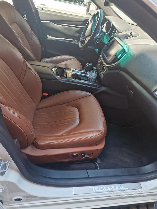 Usata Maserati Ghibli 330 CV (242 kW) 2015 Bianco Coupé