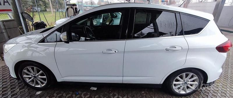 Usata Ford C-MAX Titanium 120 CV (88 kW) 2017 Bianco Monovolume