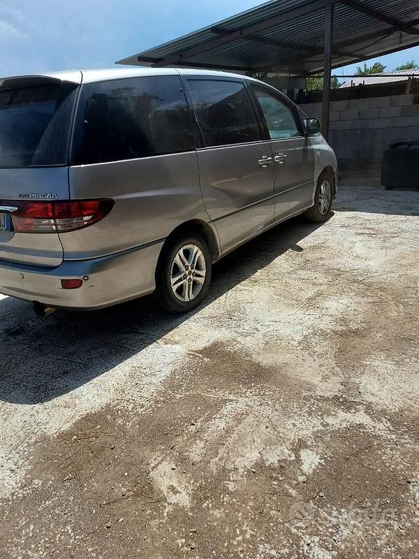 Usata Toyota Previa 116 CV (85 kW) 2006 Grigio Monovolume