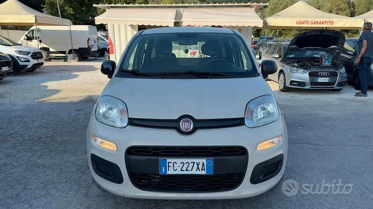Usata Fiat Panda Lounge 69 CV (50 kW) 2016 Beige Utilitaria