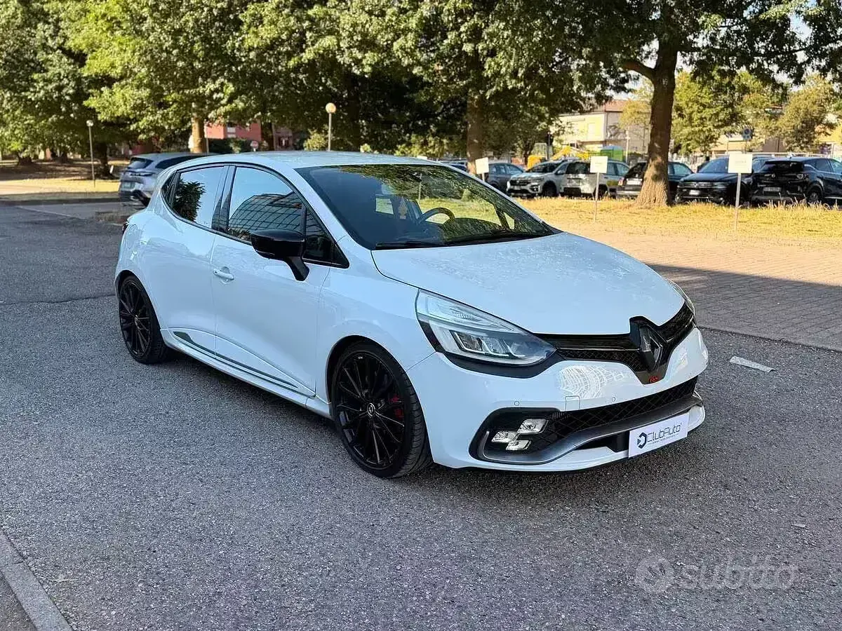Usata Renault Clio IV R.S. 200 CV (147 kW) 2017 Bianco Berlina