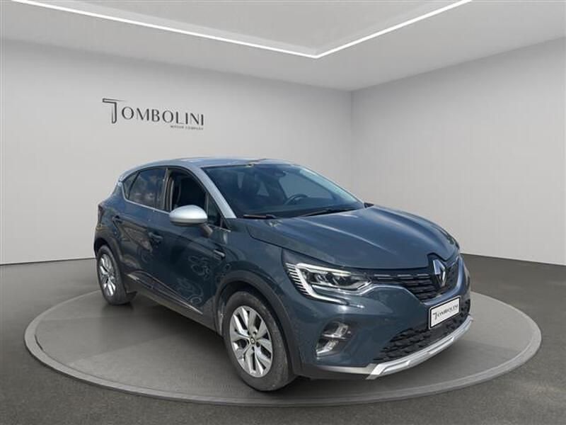 Usata Renault Captur Intens 140 CV (102 kW) 2022 Blu scuro SUV