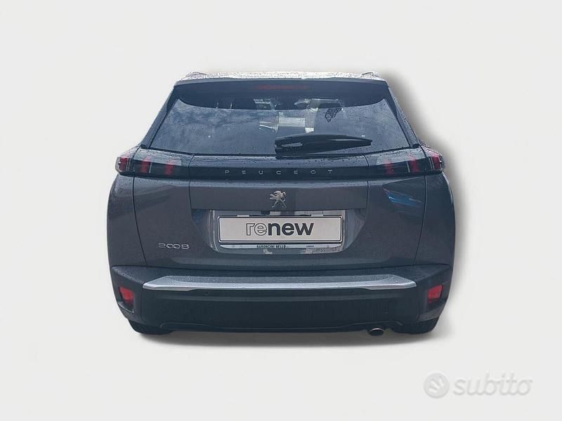 Usata Peugeot 2008 Allure 131 CV (96 kW) 2022 Grigio SUV
