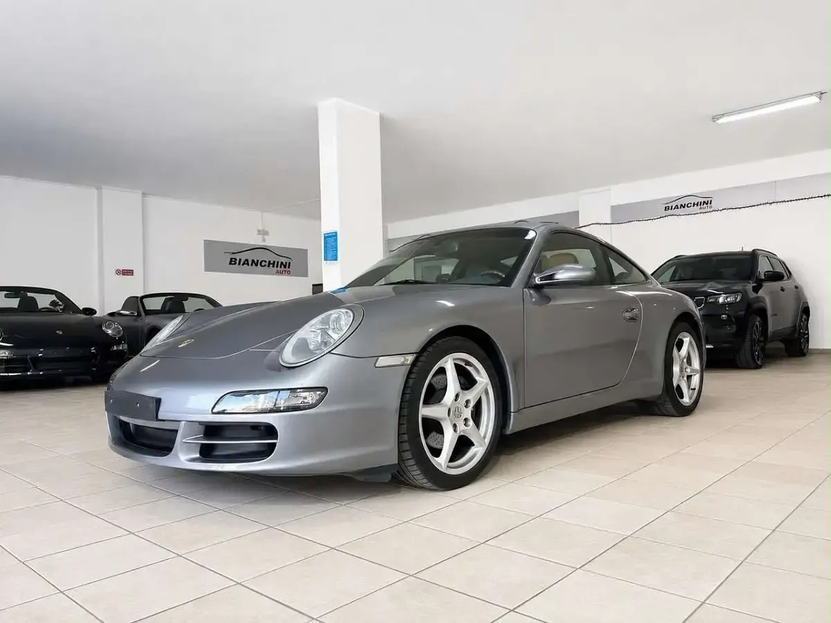 Usata Porsche 911 Carrera 325 CV (239 kW) 2005 Medio Coupé