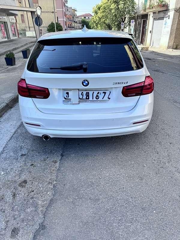Usata BMW 318 Sport Line 150 CV (110 kW) 2015 Station wagon