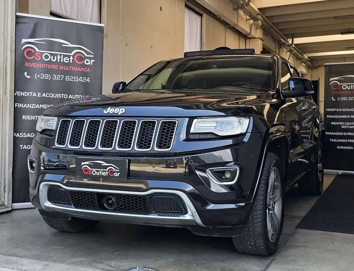 Usata Jeep Grand Cherokee Overland 250 CV (183 kW) 2016 Nero SUV