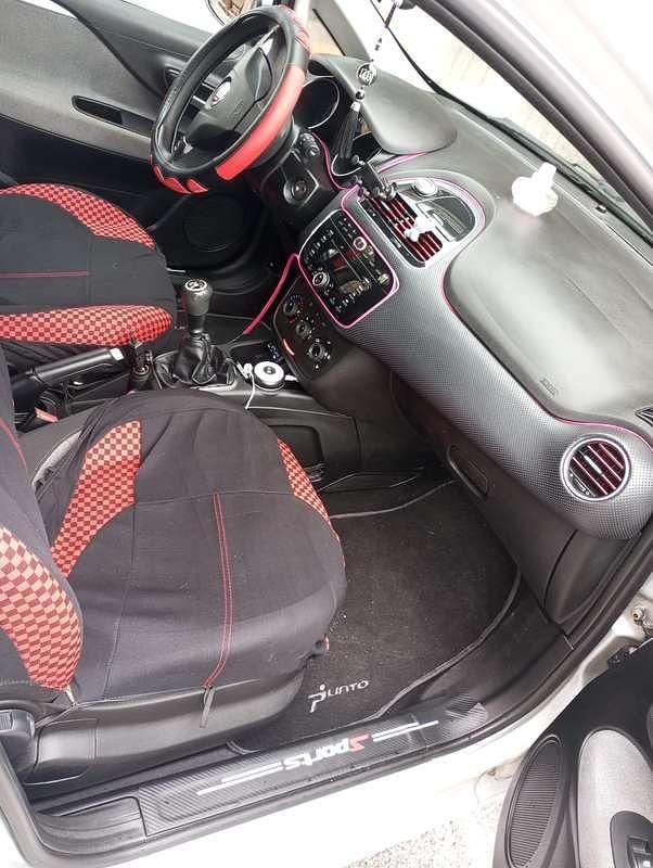 Usata Fiat Punto Evo Dynamic 95 CV (69 kW) 2010 Utilitaria