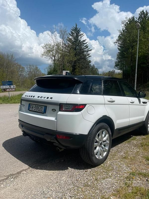 Usata Land Rover Range Rover evoque 150 CV (110 kW) 2017 Bianco SUV