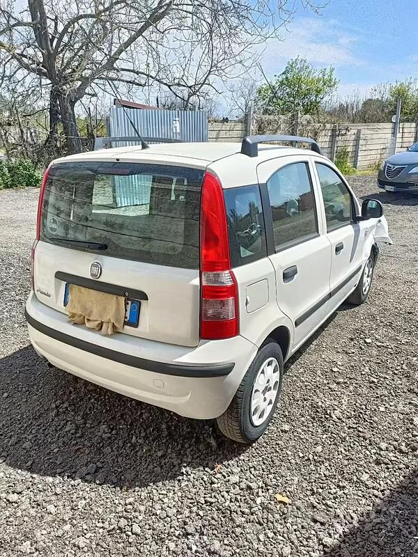 Usata Fiat Panda 69 CV (50 kW) 2012 Bianco Utilitaria