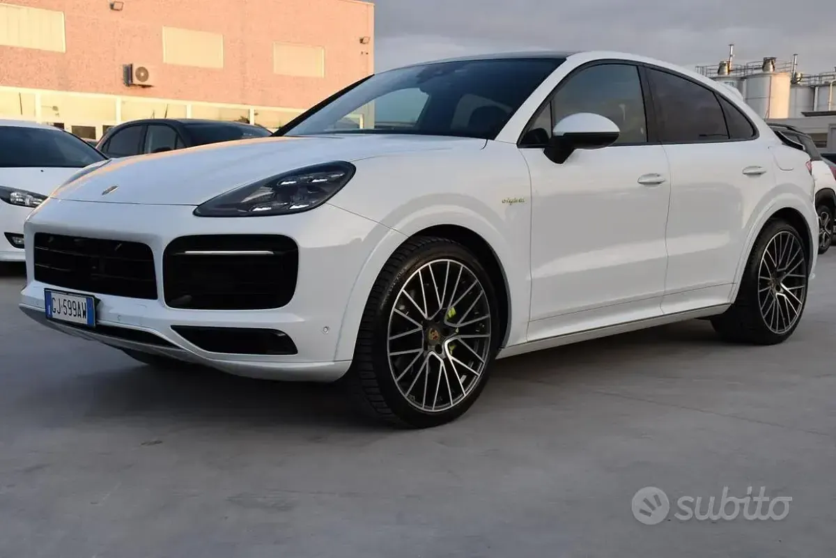 Usata Porsche Cayenne Platinum Edition 462 CV (339 kW) 2022 Bianco SUV