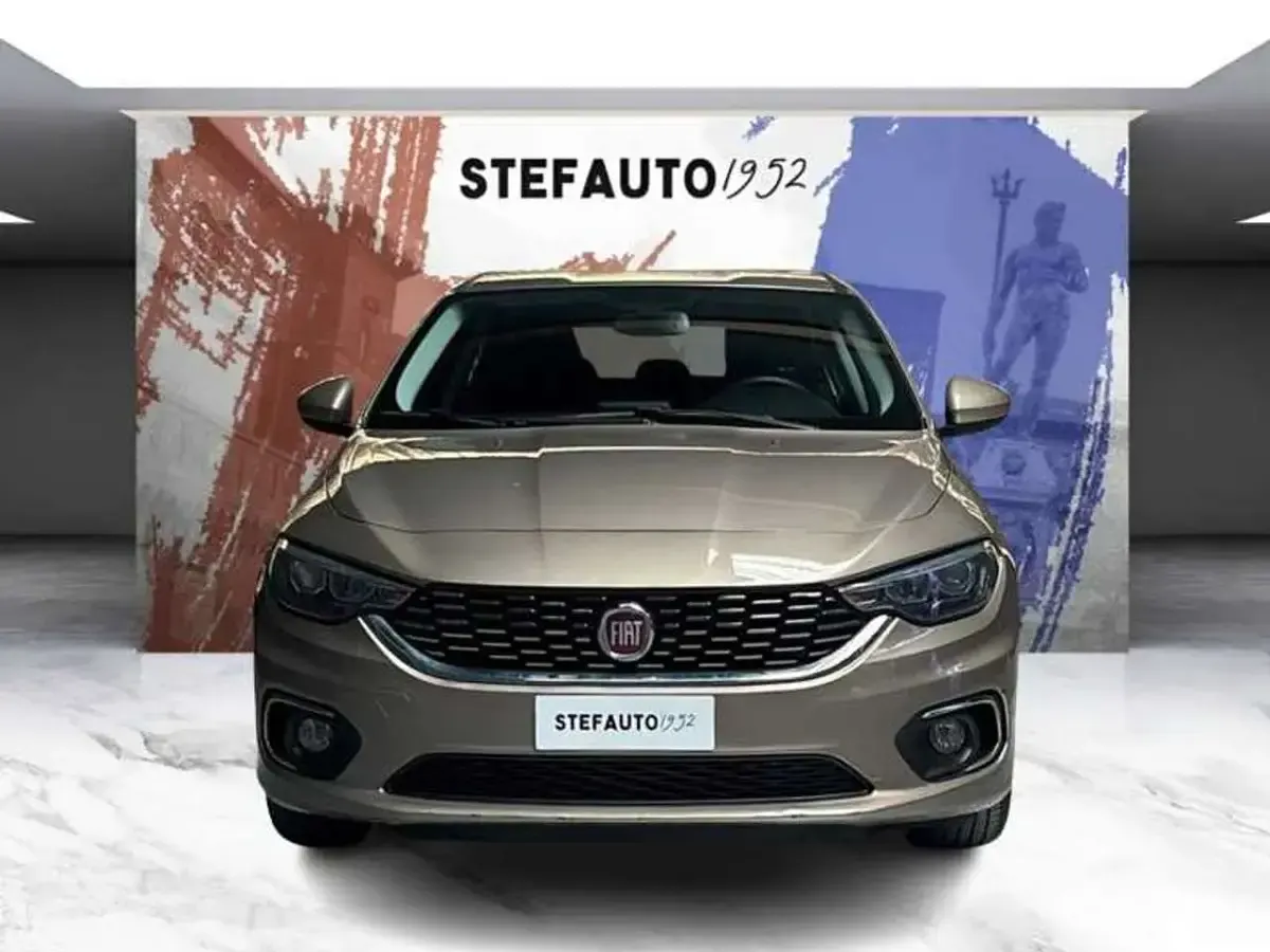 Usata Fiat Tipo Lounge 95 CV (69 kW) 2020 Marrone Station wagon