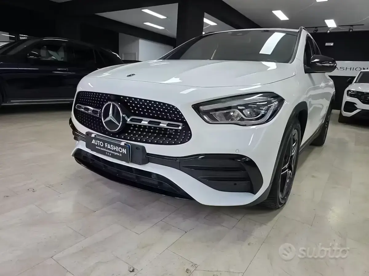Usata Mercedes GLA200 Premium 150 CV (110 kW) 2021 Bianco SUV