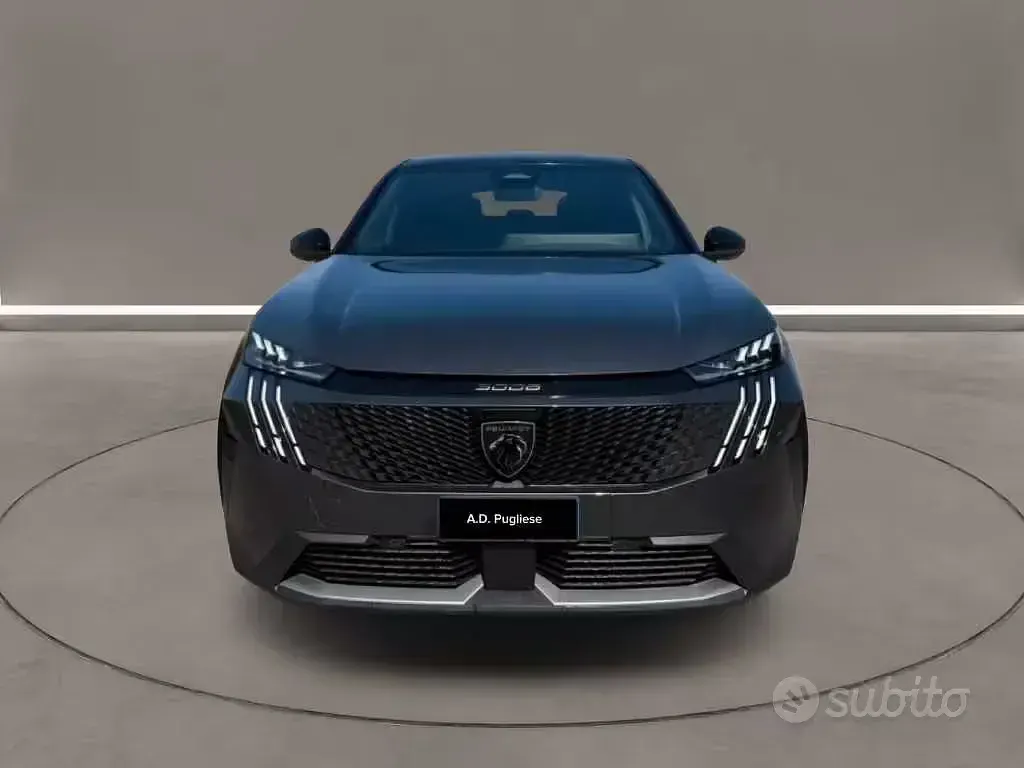 Usata Peugeot e-3008 100 kW (136 CV) 2025 Bluazzurro SUV