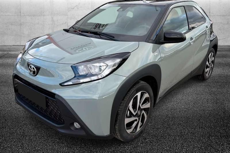 Verde Nuova 2025 Toyota Aygo X Trend SUV | 18.200 € (Buon prezzo) - Immagine 1/4