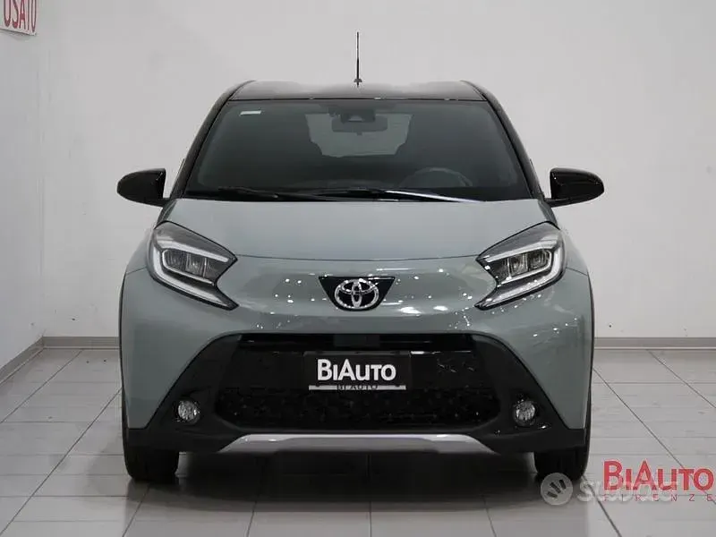 Usata Toyota Aygo X Lounge 72 CV (52 kW) 2024 Verde SUV