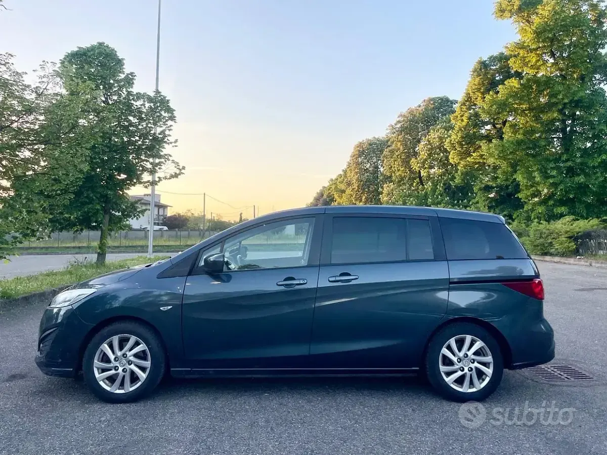 Usata Mazda 5 Dynamic 115 CV (84 kW) 2012 Grigio Monovolume