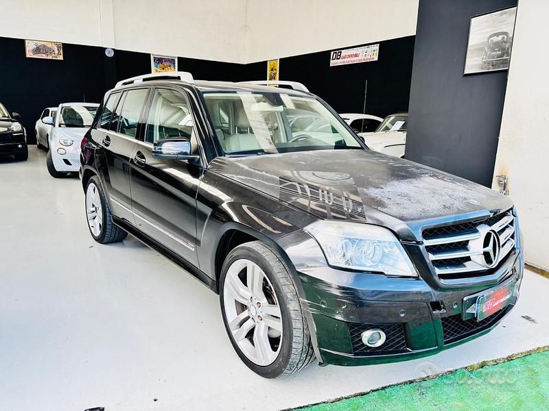 Usata Mercedes GLK250 204 CV (150 kW) 2010 Nero SUV