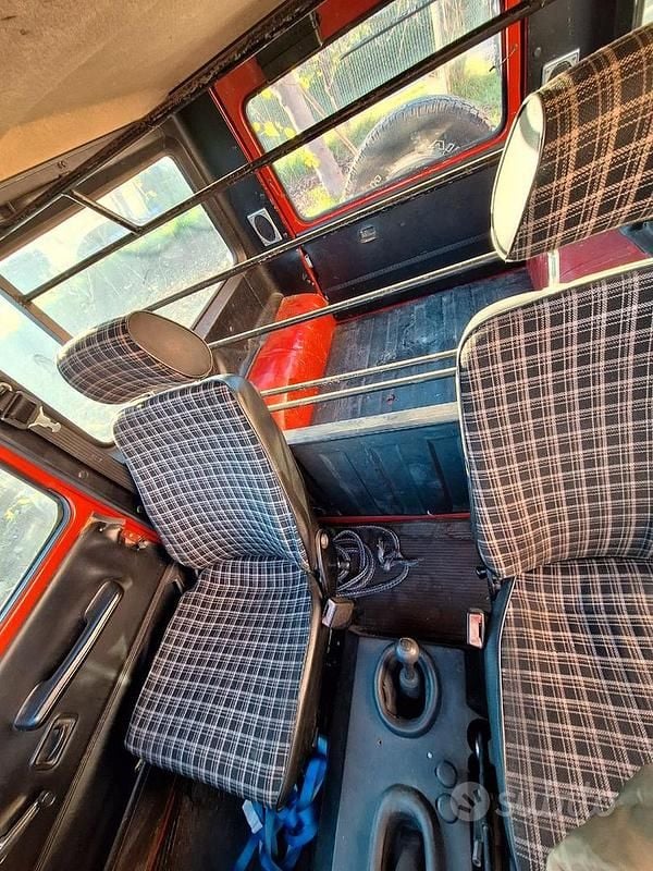 Usata Mercedes G300 88 CV (64 kW) 1983 Rosso SUV