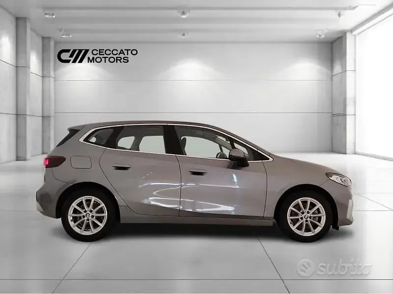 Usata BMW 218 Active Tourer Luxury Line 136 CV (100 kW) 2022 Grigio Monovolume