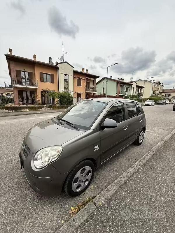 Usata Kia Picanto 2010 Grigio Utilitaria