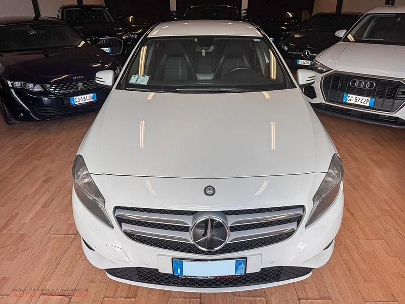 Usata Mercedes A180 110 CV (80 kW) 2015 Bianco Berlina