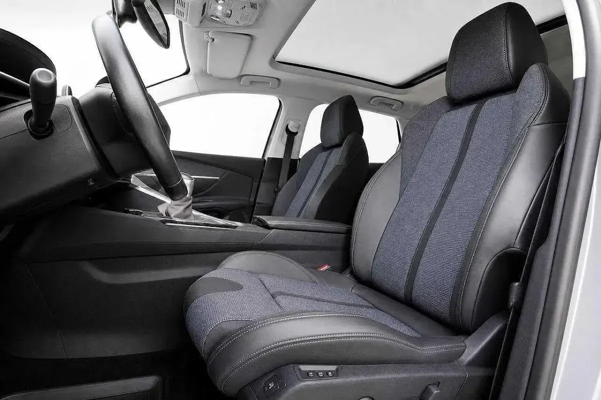 Usata Peugeot 3008 Allure 131 CV (96 kW) 2017 Grigio SUV