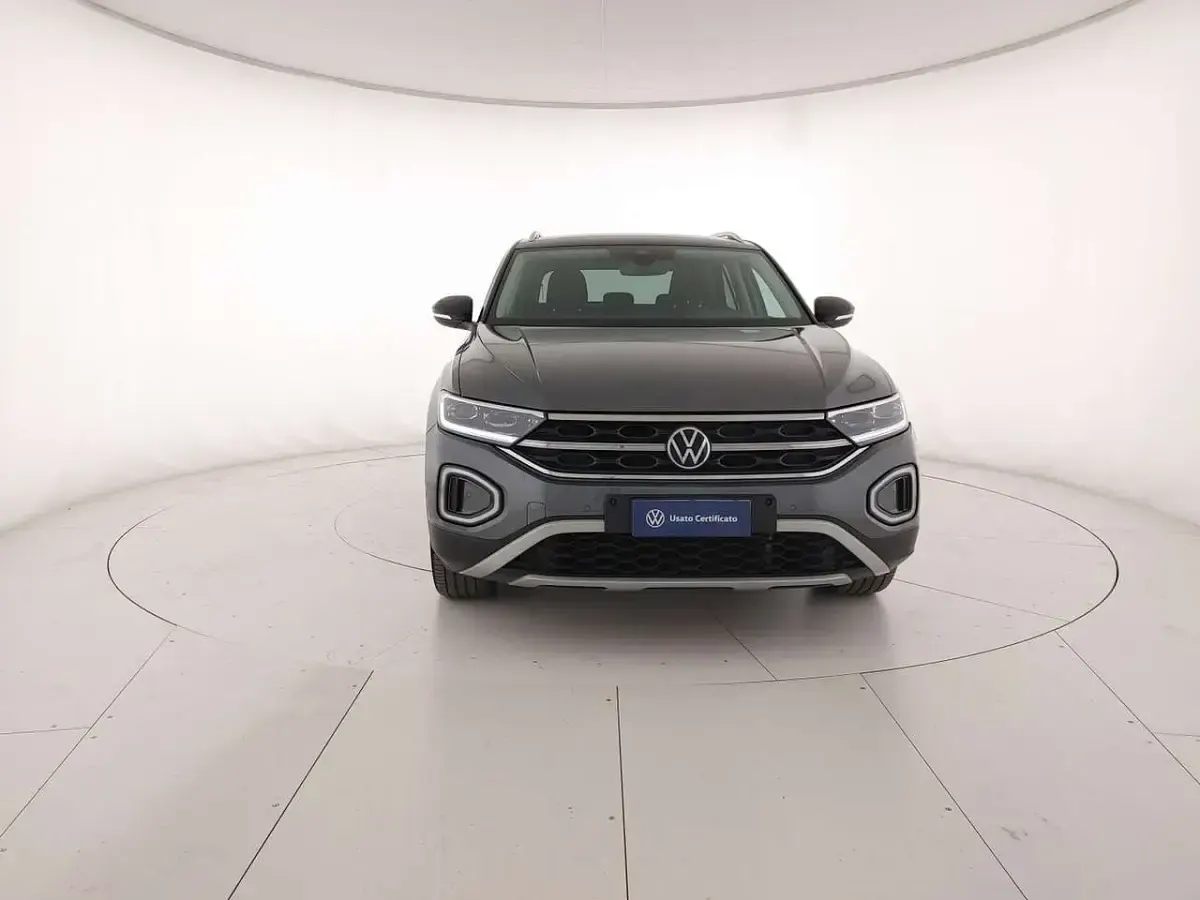 Usata VW T-Roc Style 110 CV (80 kW) 2022 Indium grey metallizzato/nero SUV
