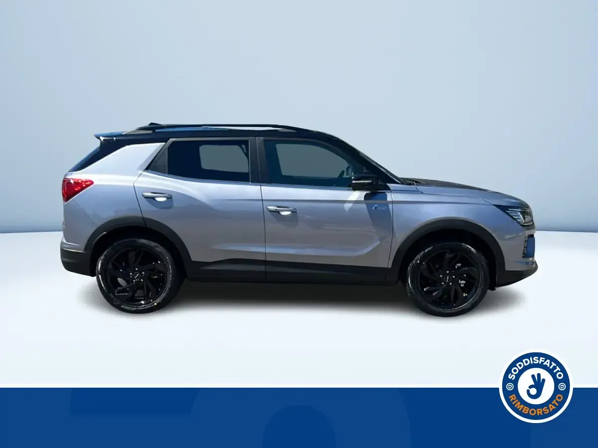 Nuova KGM Korando 163 CV (119 kW) 2026 Grigio metallizzato SUV