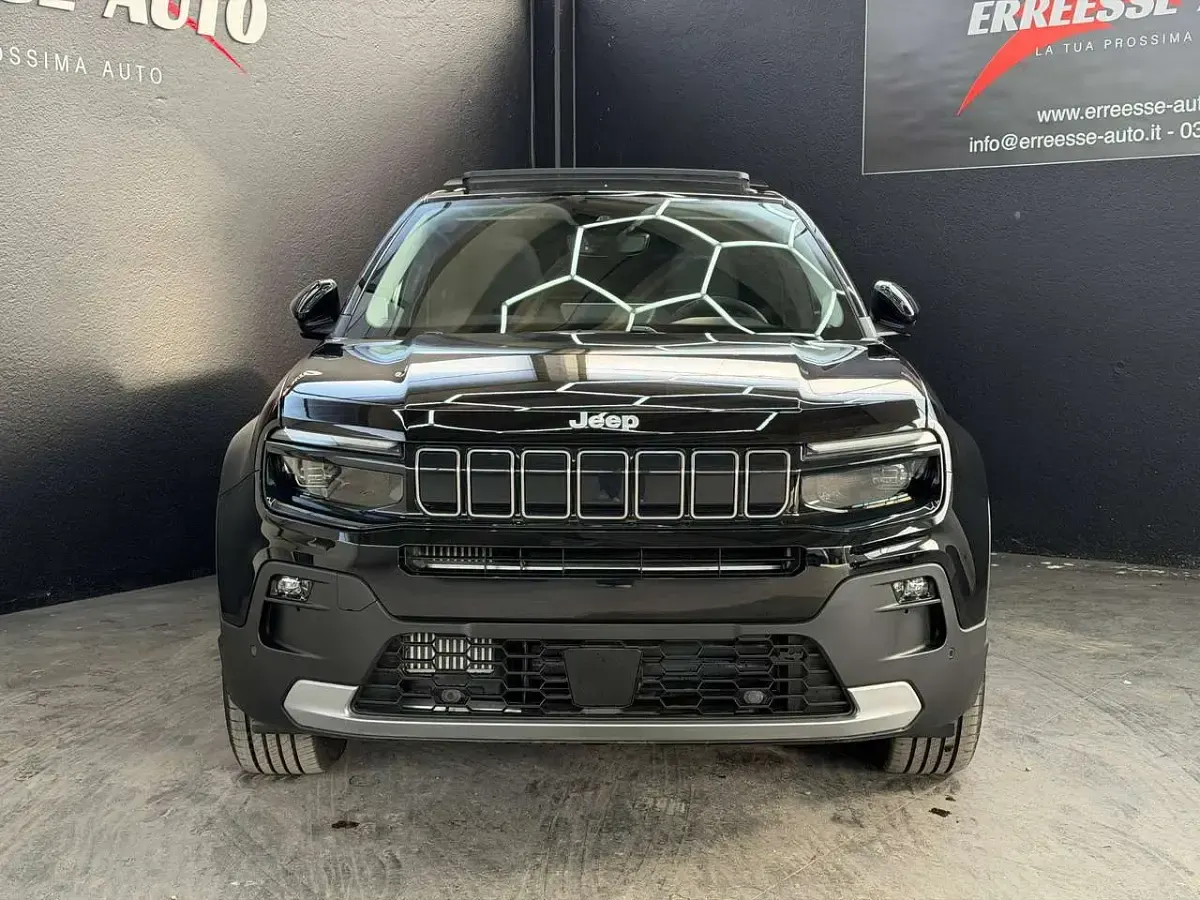 Nuova Jeep Avenger Summit 101 CV (74 kW) 2026 Volcano SUV